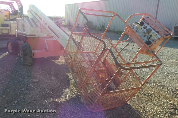 image for item DB0033 1997 JLG 40H boom lift