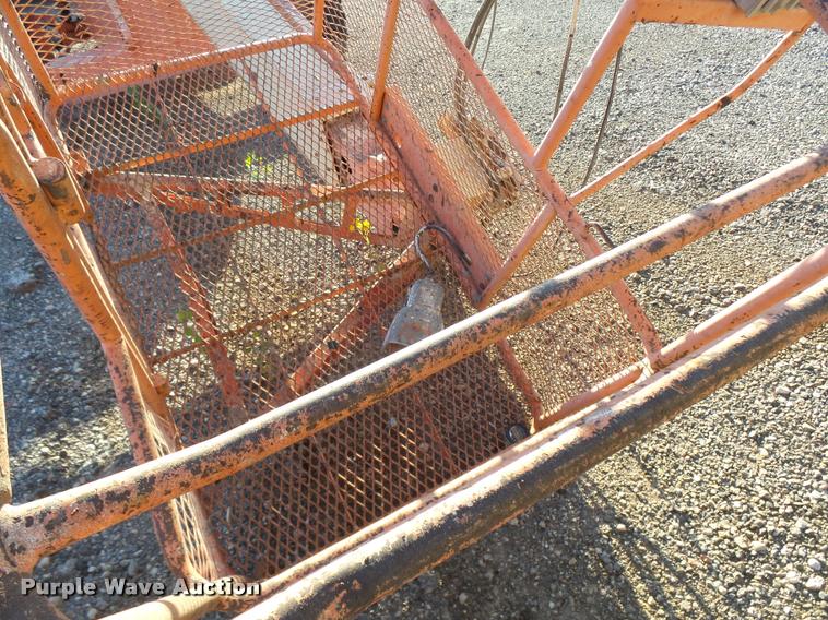 image for item DB0033 1997 JLG 40H boom lift