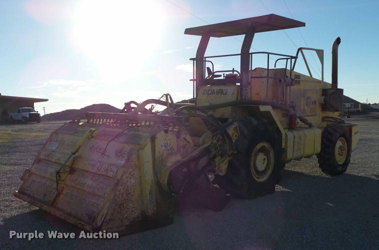 image for item DB0034 2005 Bomag MPH454R reclaimer