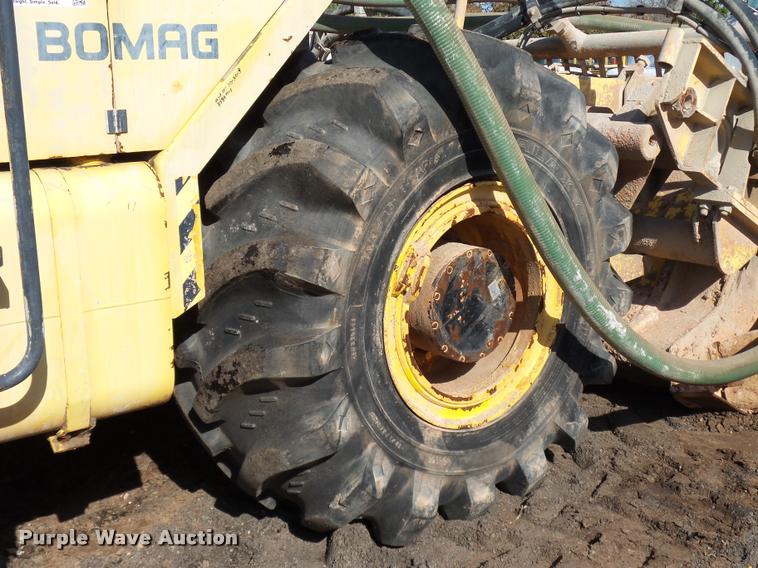 image for item DB0035 2005 Bomag MPH454R reclaimer