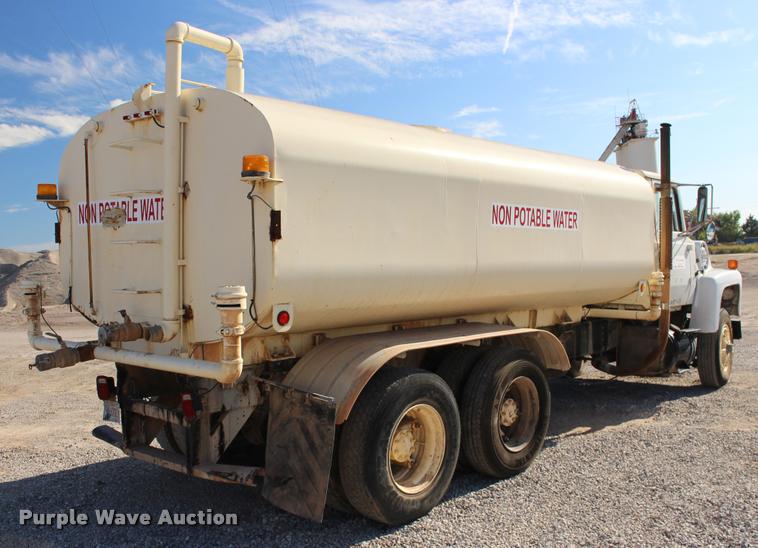image for item DB0036 1981 Ford 8000 tank truck