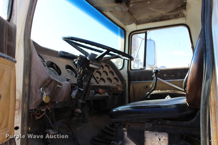 image for item DB0036 1981 Ford 8000 tank truck