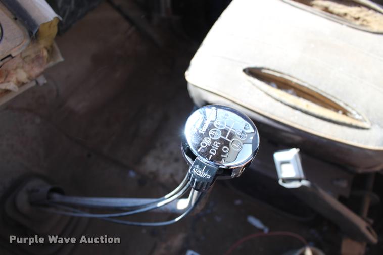 image for item DB0036 1981 Ford 8000 tank truck