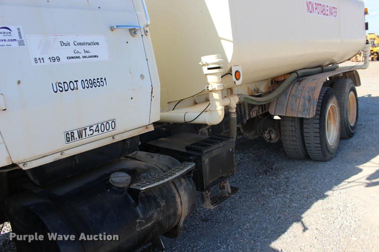 image for item DB0036 1981 Ford 8000 tank truck