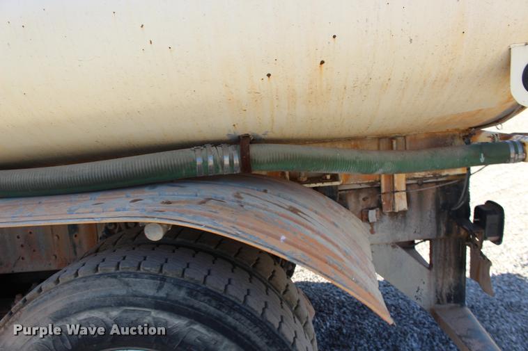 image for item DB0036 1981 Ford 8000 tank truck