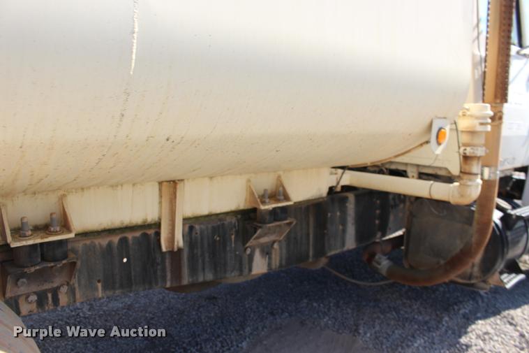 image for item DB0036 1981 Ford 8000 tank truck