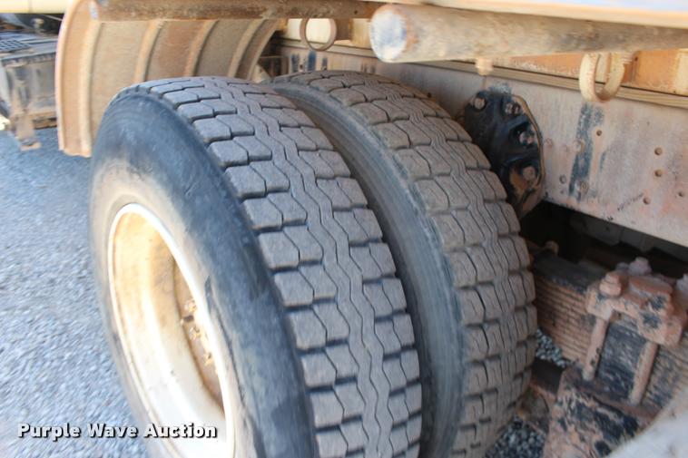 image for item DB0036 1981 Ford 8000 tank truck