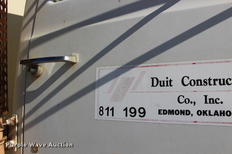 image for item DB0036 1981 Ford 8000 tank truck