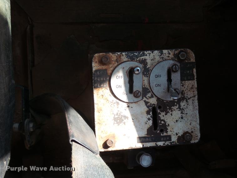 image for item DB0037 1989 Mack R688ST tank truck