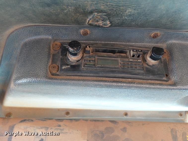 image for item DB0037 1989 Mack R688ST tank truck