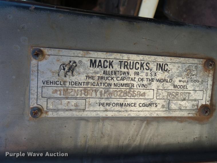 image for item DB0037 1989 Mack R688ST tank truck