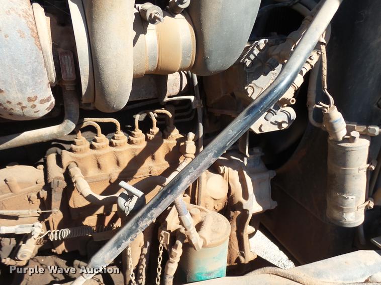 image for item DB0037 1989 Mack R688ST tank truck