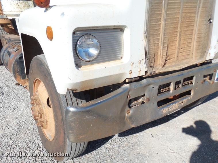 image for item DB0037 1989 Mack R688ST tank truck