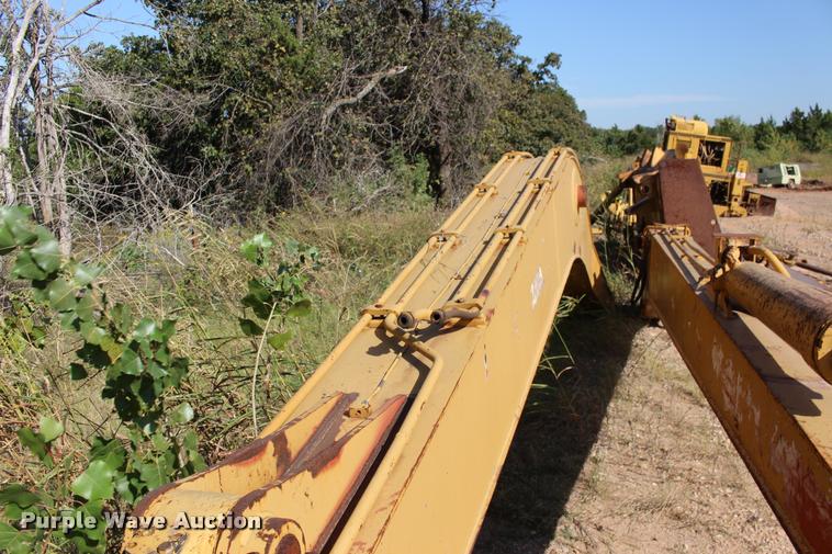 image for item DB0046 Caterpillar 320BC long reach boom stick and bucket