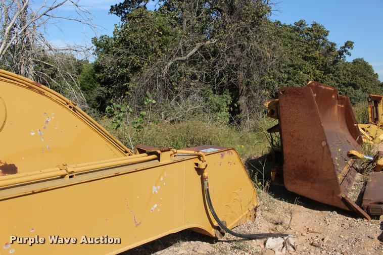 image for item DB0046 Caterpillar 320BC long reach boom stick and bucket