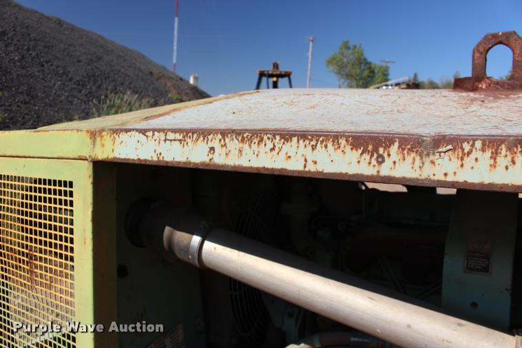 image for item DB0053 Sullair 185 air compressor