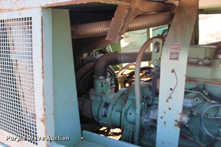 image for item DB0053 Sullair 185 air compressor