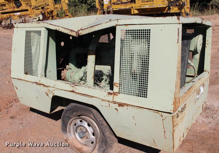 image for item DB0055 Sullair 185 air compressor