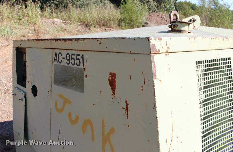 image for item DB0055 Sullair 185 air compressor