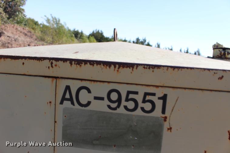 image for item DB0055 Sullair 185 air compressor