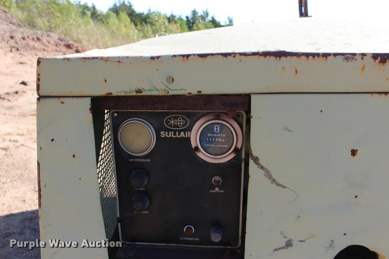 image for item DB0055 Sullair 185 air compressor