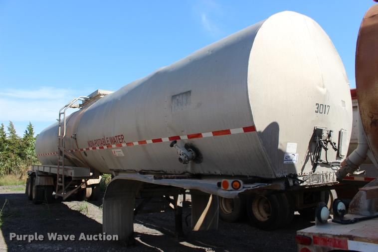 image for item DB0062 1987 Polar tank trailer