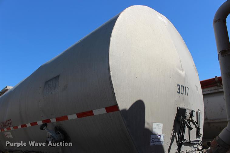 image for item DB0062 1987 Polar tank trailer