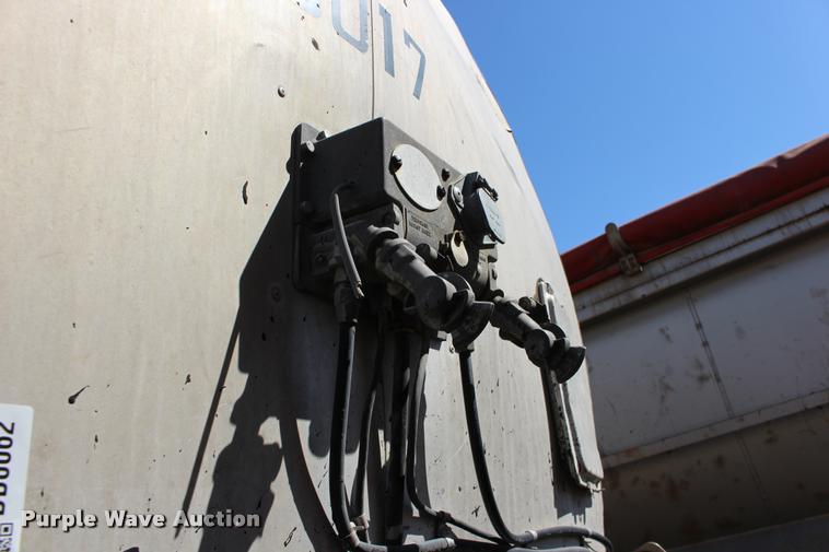 image for item DB0062 1987 Polar tank trailer