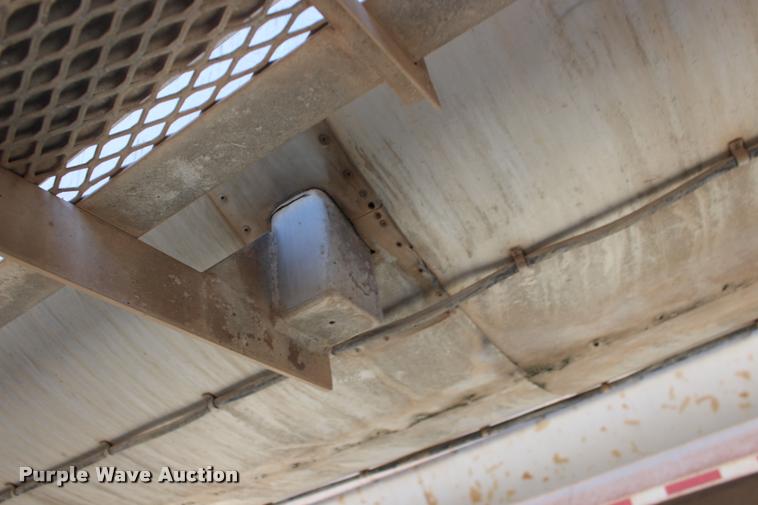 image for item DB0062 1987 Polar tank trailer