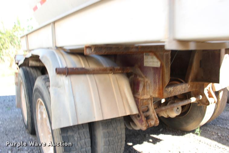 image for item DB0062 1987 Polar tank trailer