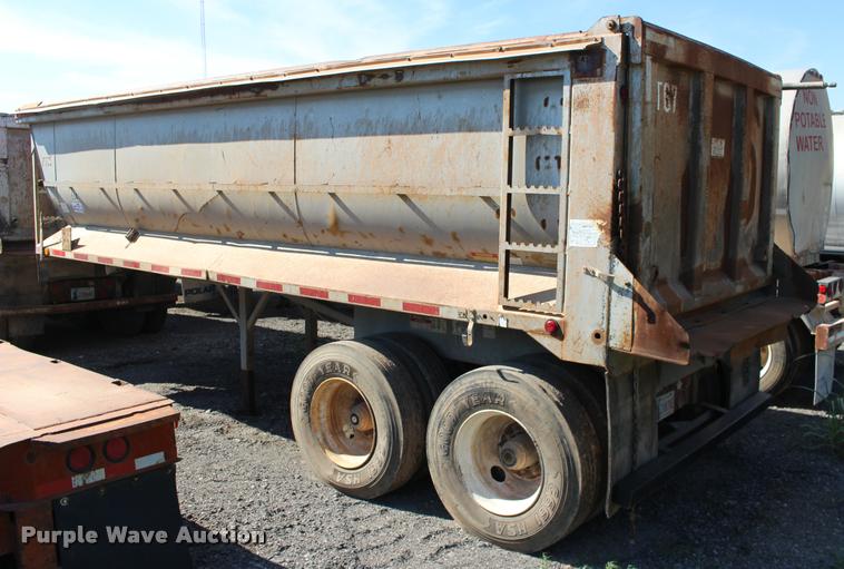 image for item DB0064 2003 Hilbilt barrel end dump trailer