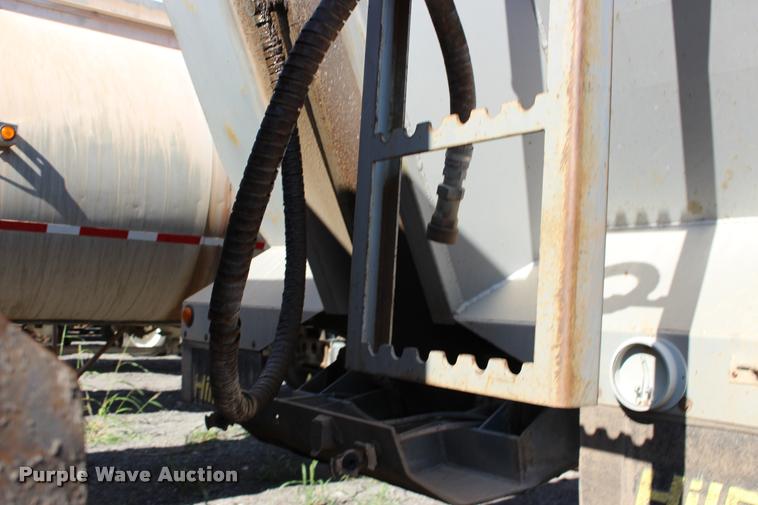 image for item DB0064 2003 Hilbilt barrel end dump trailer