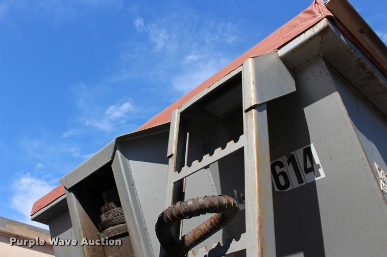 image for item DB0064 2003 Hilbilt barrel end dump trailer