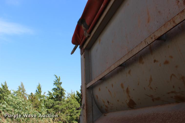 image for item DB0064 2003 Hilbilt barrel end dump trailer