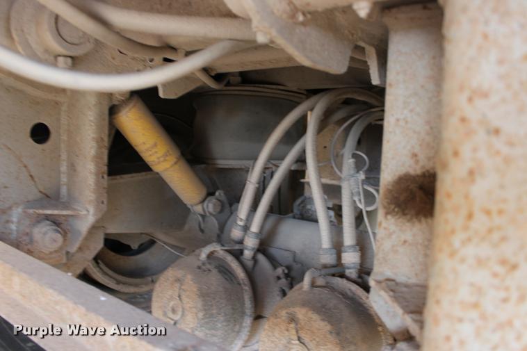 image for item DB0064 2003 Hilbilt barrel end dump trailer