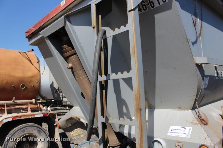 image for item DB0065 2003 Hilbilt barrel end dump trailer