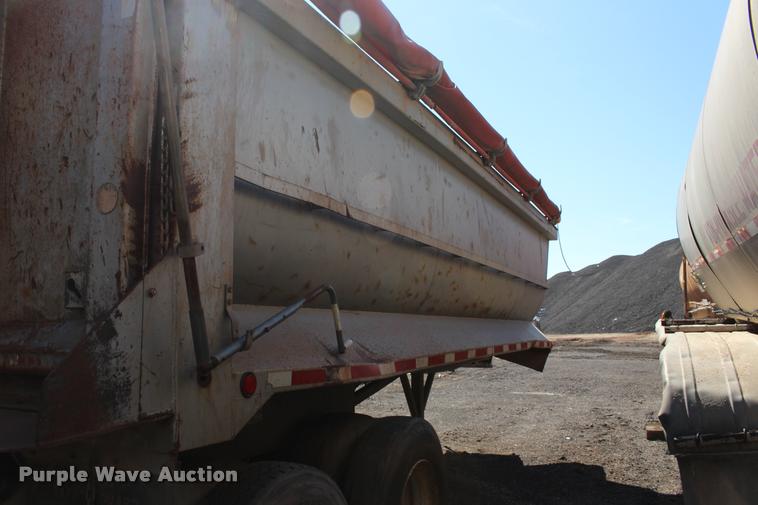 image for item DB0065 2003 Hilbilt barrel end dump trailer