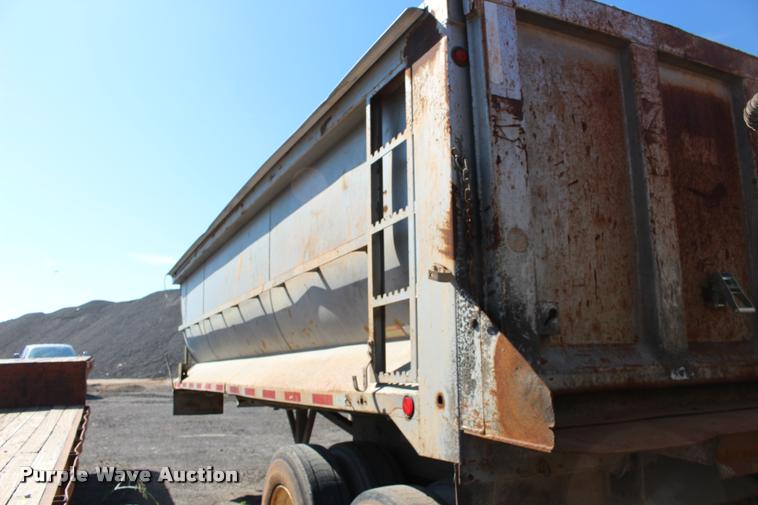 image for item DB0065 2003 Hilbilt barrel end dump trailer