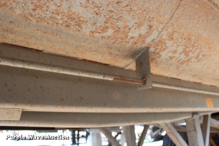 image for item DB0065 2003 Hilbilt barrel end dump trailer