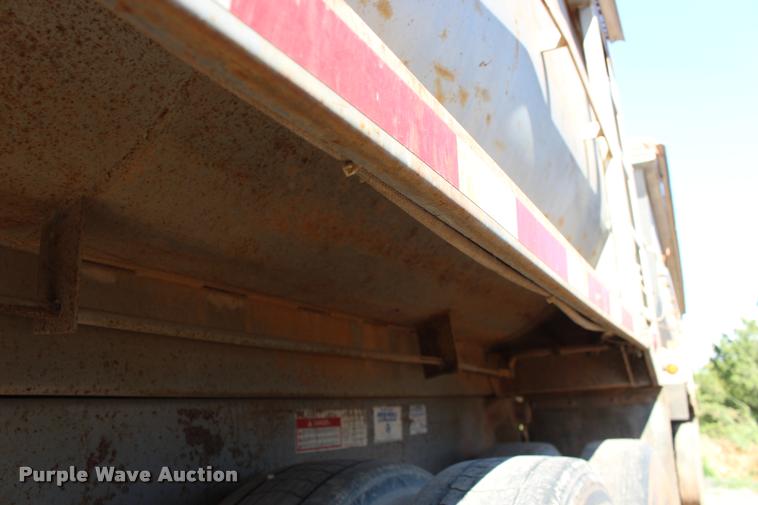 image for item DB0065 2003 Hilbilt barrel end dump trailer