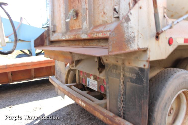 image for item DB0065 2003 Hilbilt barrel end dump trailer