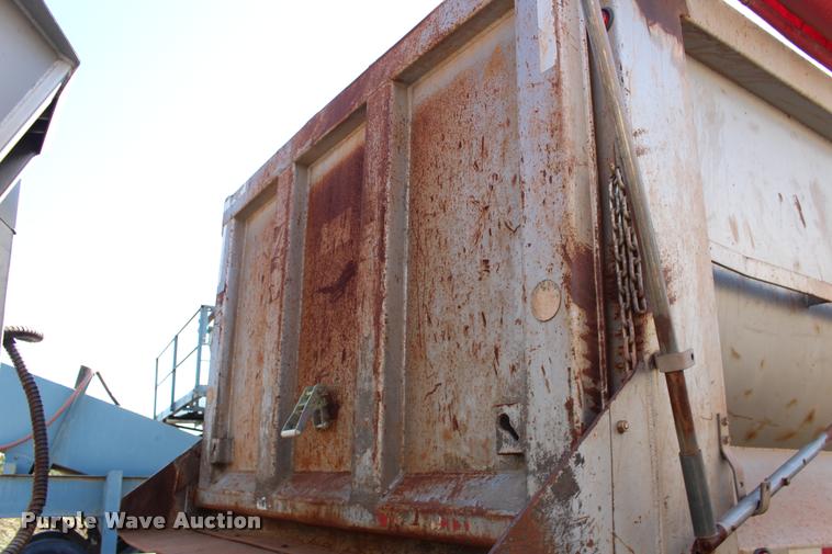 image for item DB0065 2003 Hilbilt barrel end dump trailer