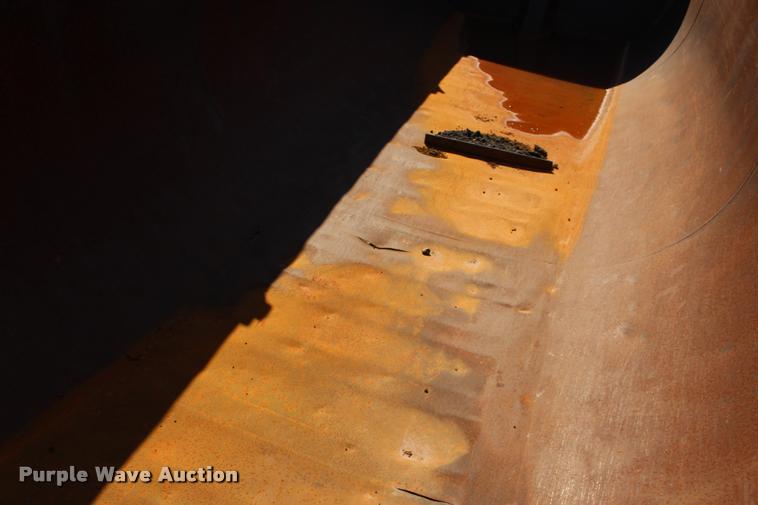 image for item DB0065 2003 Hilbilt barrel end dump trailer