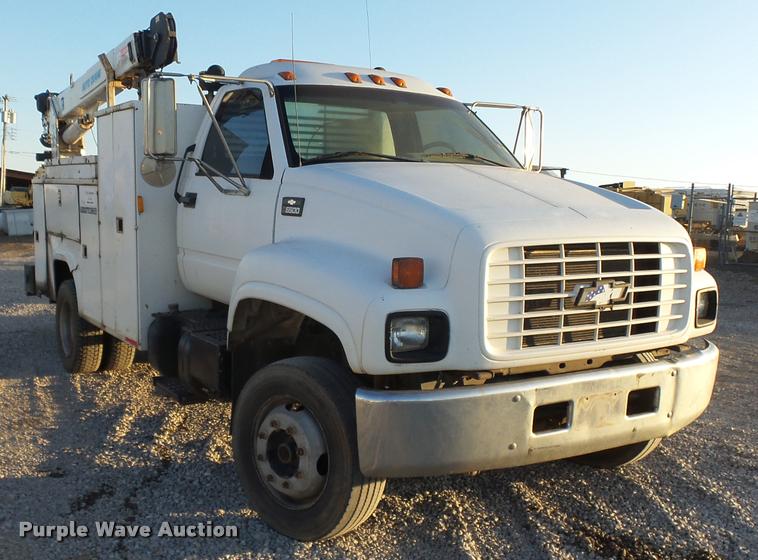 image for item DB0070 2002 Chevrolet C6500 service truck with crane