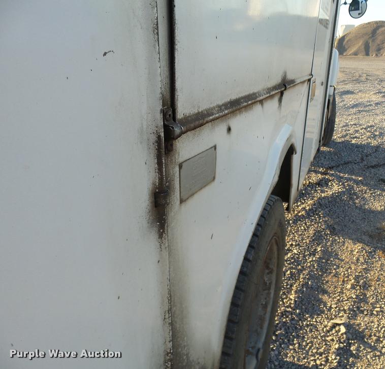 image for item DB0070 2002 Chevrolet C6500 service truck with crane