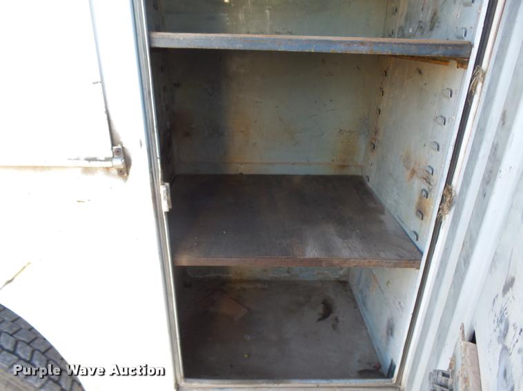 image for item DB0070 2002 Chevrolet C6500 service truck with crane