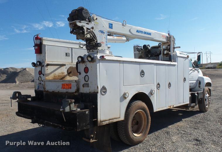 image for item DB0072 2002 Chevrolet C6500 service truck with crane