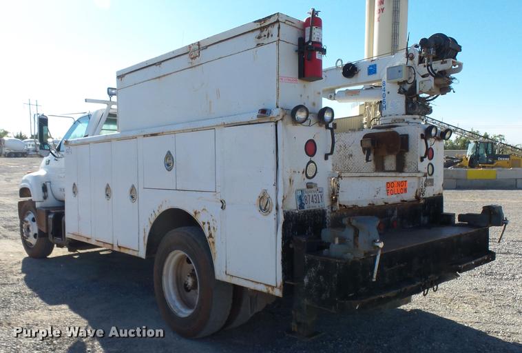 image for item DB0072 2002 Chevrolet C6500 service truck with crane
