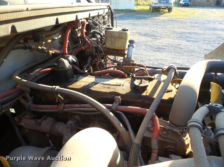 image for item DB0073 2001 Freightliner FL60 service truck with crane