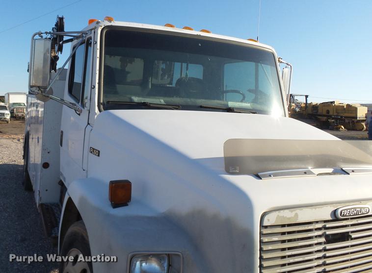 image for item DB0073 2001 Freightliner FL60 service truck with crane